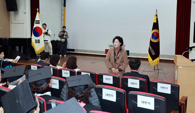 '제30기 미래노인대학 졸업식 / 2025년 12월1일(월)' 게시글의 사진(3) '5D9A7986.JPG'