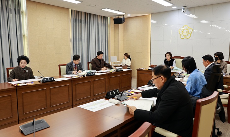 '제276회 연수구의회(정례회) 예산결산특별위원회 / 2025년 12월2일(화)' 게시글의 사진(9) '5D9A8243.JPG'