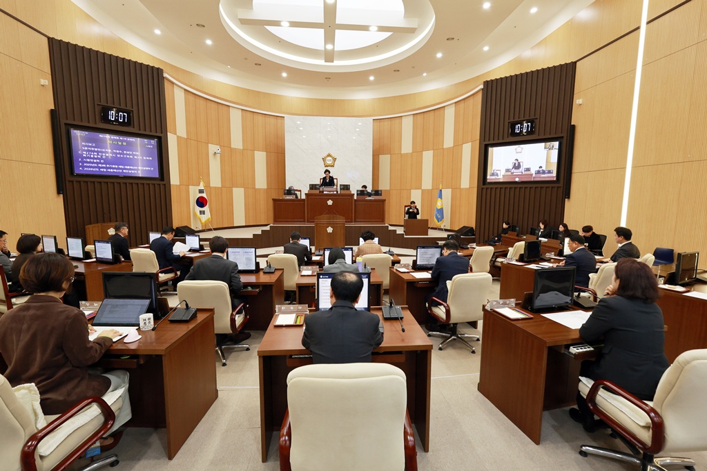 '제276회 연수구의회(정례회) 제 1차 본회의/ 2025.11.18(화)' 게시글의 사진(18) '5D9A6082.JPG'