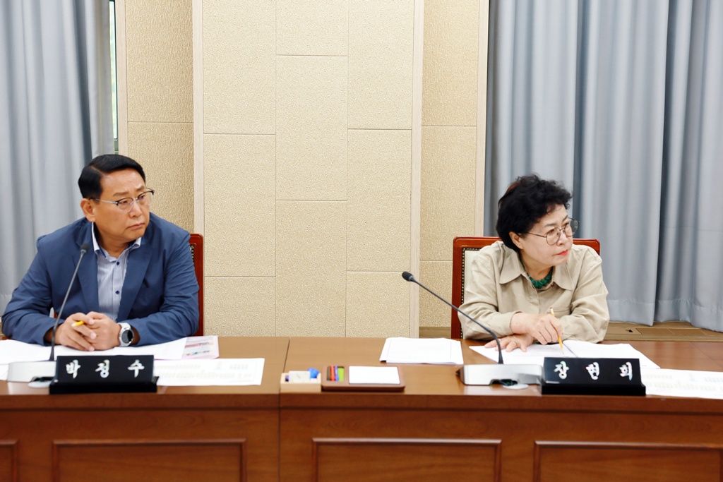 '제274회 연수구의회(임시회) 제1차 운영위원회/ 2025.09.04(목)' 게시글의 사진(10) '5D9A8355.JPG'