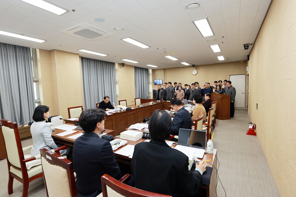 '제276회 연수구의회(정례회) 자치도시위원회_2025년도 행정사무감사/ 2025.11.20(목)~11.27(목)' 게시글의 사진(7) '5D9A6222.JPG'