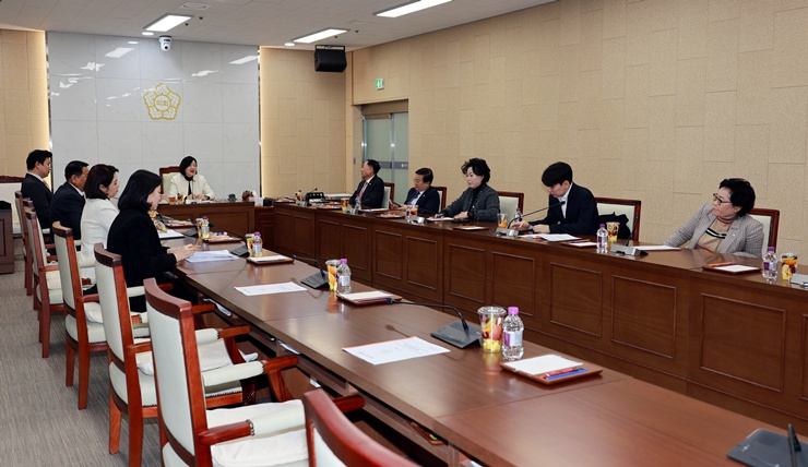 '연수구의회 12월 의원 정례 간담회 / 2025년 12월4일(목)' 게시글의 사진(4) '5D9A8805.JPG'