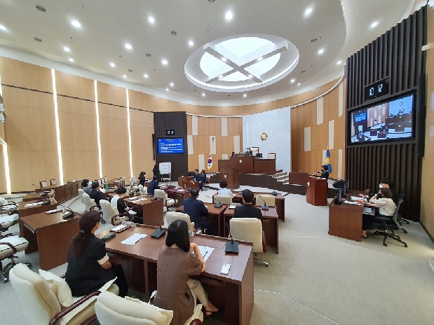'제248회 연수구의회(임시회) 제9대 원구성(상임위원장[기획,자치)선출' 게시글의 사진(7) '22072515495226171.jpg' '제248회 연수구의회(임시회) 제9대 원구성(상임위원장[기획,자치)선출' 게시글의 사진(7) '22072515495226171.jpg'