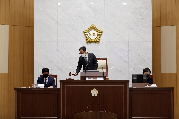 '제248회 연수구의회(임시회) 제9대 원구성(상임위원장[기획,자치)선출' 게시글의 사진(2) '22072515495136650.jpg' '제248회 연수구의회(임시회) 제9대 원구성(상임위원장[기획,자치)선출' 게시글의 사진(2) '22072515495136650.jpg'