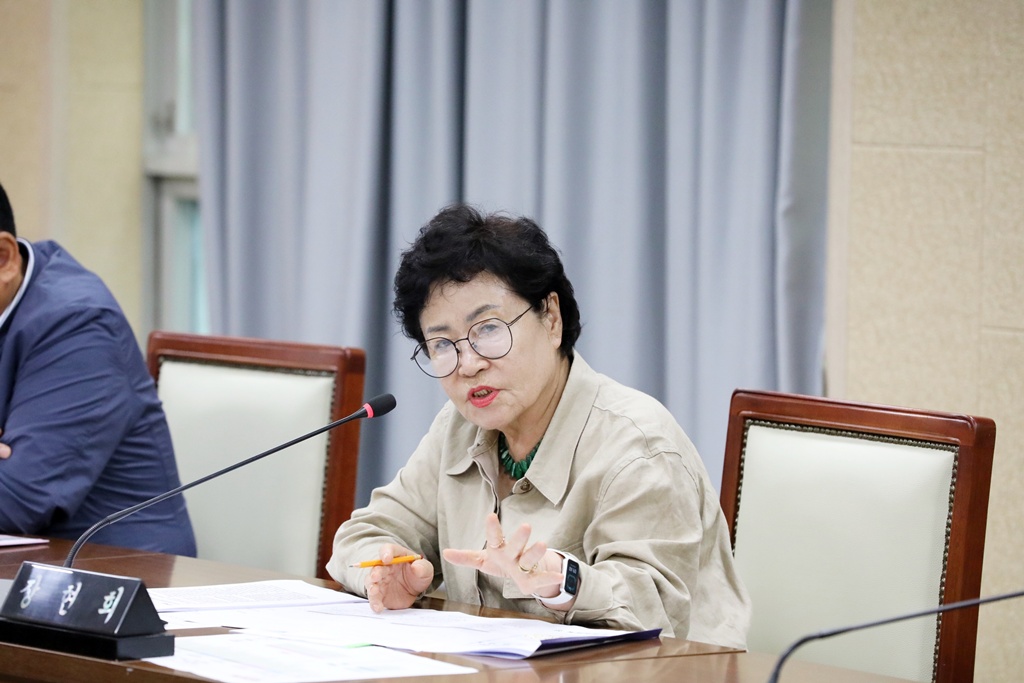 '제274회 연수구의회(임시회) 제1차 운영위원회/ 2025.09.04(목)' 게시글의 사진(6) '1I0A7944.JPG'