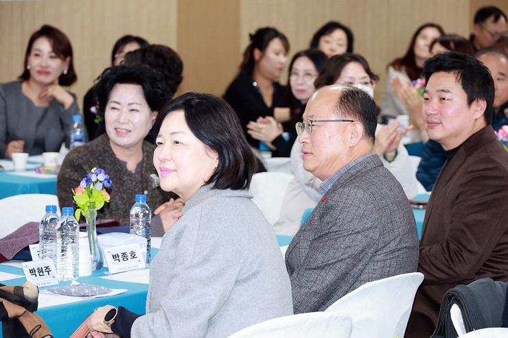 '선학종합사회복지관 2025년 송년행사 '마음으로 잇다'/ 2025년 12월 2일(화)' 게시글의 사진(2) '5D9A8402.JPG'