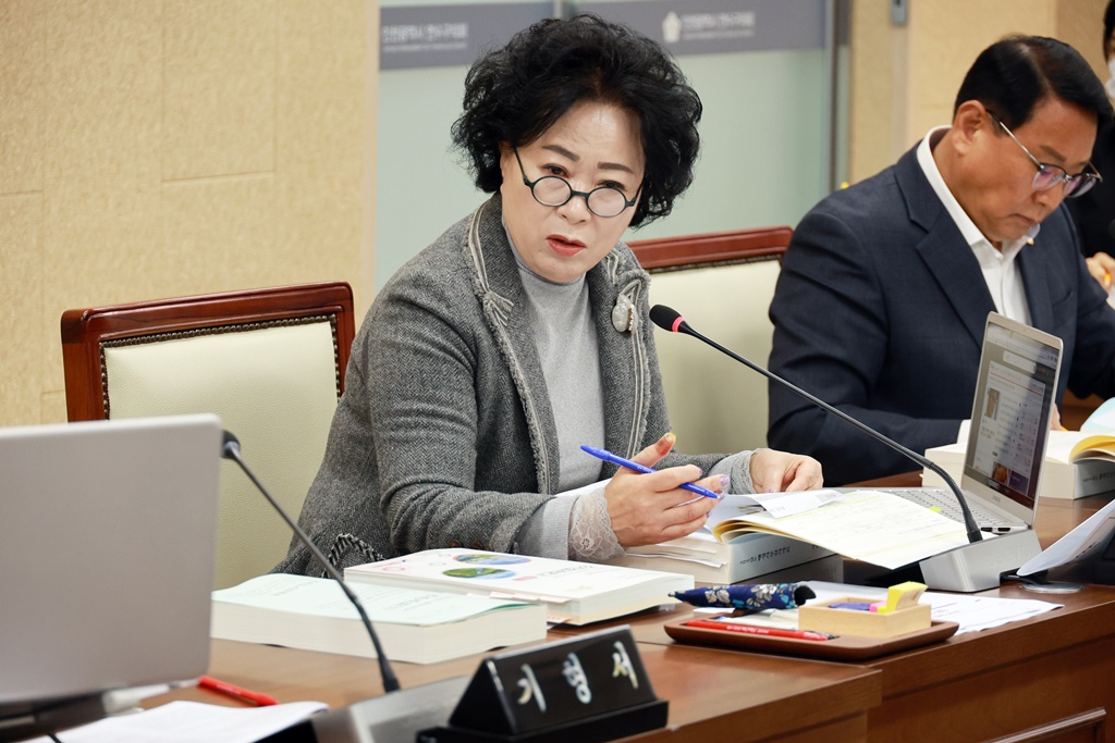 '제276회 연수구의회(정례회) 자치도시위원회_2025년도 행정사무감사/ 2025.11.20(목)~11.27(목)' 게시글의 사진(17) '5D9A6751.JPG'