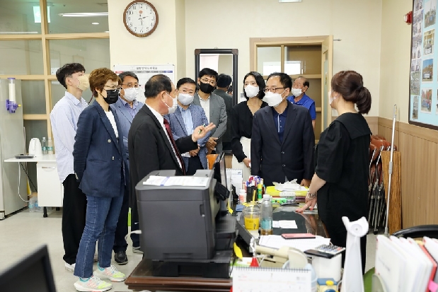 '연수구보훈회관,자유총연맹,바르게살기운동 연합회 방문' 게시글의 사진(4) '22072516401517344.jpg' '연수구보훈회관,자유총연맹,바르게살기운동 연합회 방문' 게시글의 사진(4) '22072516401517344.jpg'