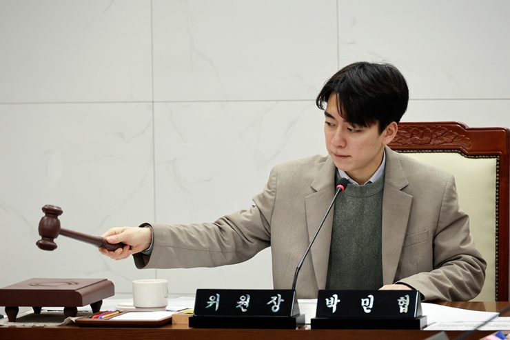 '제277회 연수구의회(임시회) 제1차 운영위원회 / 2026.2.2(월)' 게시글의 사진(2) '5D9A3006.JPG'