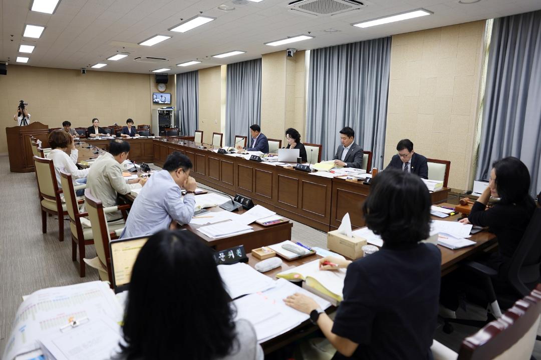 '제273회 연수구의회(정례회) 예산결산특별위원회/  2025.06.24(화)~25(수)' 게시글의 사진(29) '5D9A0251.JPG'