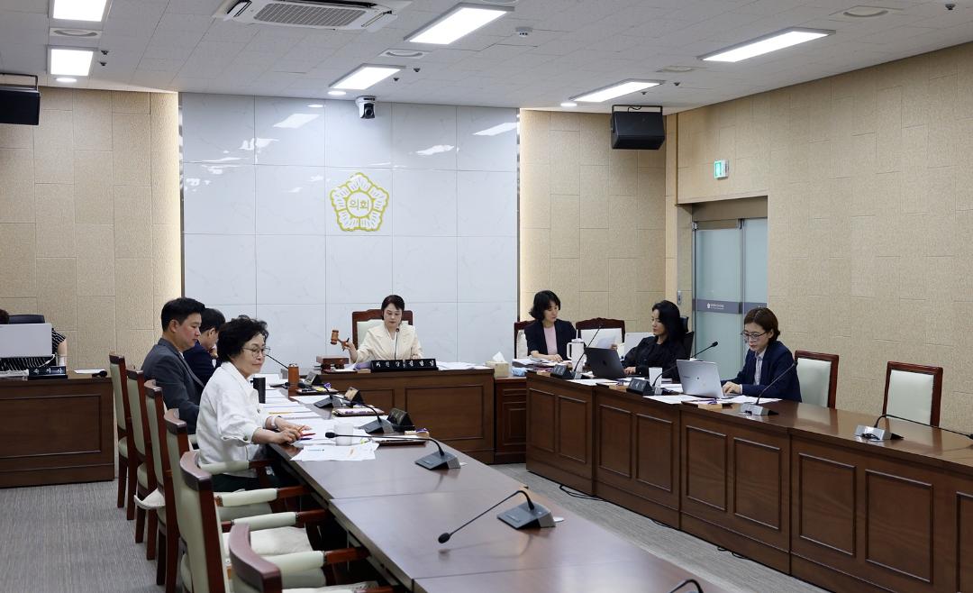 '제273회 연수구의회(정례회) 기획복지위원회/ 2025.06.13(금)~6.23(월)' 게시글의 사진(20) '5D9A9008.JPG'