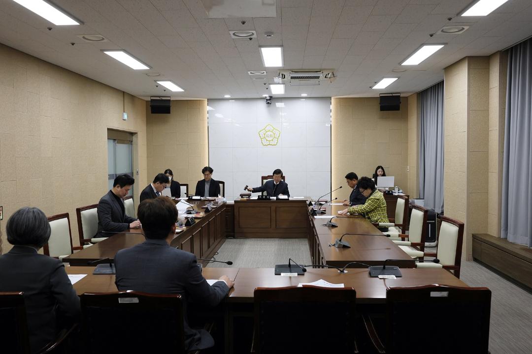 '제271회 연수구의회(임시회) 운영위원회/ 2025.03.20(목)' 게시글의 사진(2) '5D9A5996.JPG'