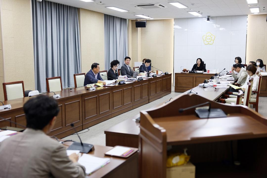 '제273회 연수구의회(정례회) 예산결산특별위원회/  2025.06.24(화)~25(수)' 게시글의 사진(25) '5D9A0228.JPG'