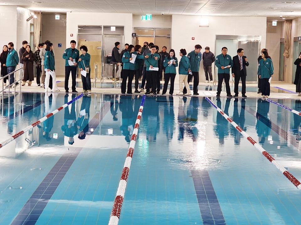 '제271회 연수구의회(임시회) 자치도시위원회 현장방문_옹암체육관, 연수공동구/ 2025.3.13(목)' 게시글의 사진(13) '20250313_113945.jpg' '제271회 연수구의회(임시회) 자치도시위원회 현장방문_옹암체육관, 연수공동구/ 2025.3.13(목)' 게시글의 사진(13) '20250313_113945.jpg'
