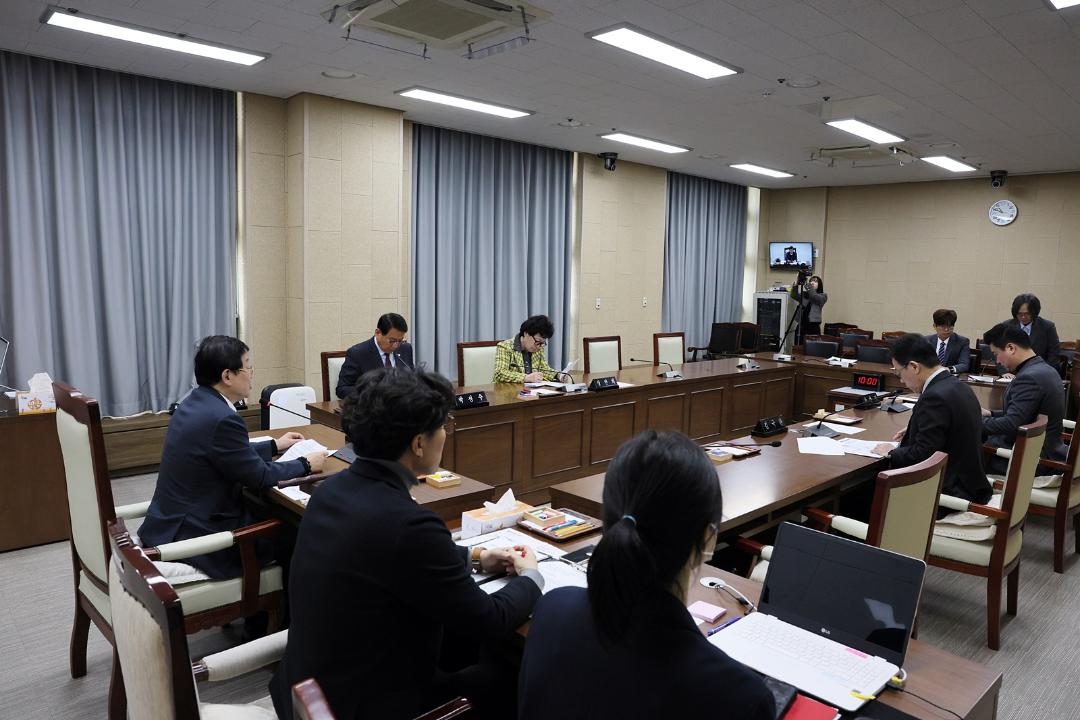 '제271회 연수구의회(임시회) 운영위원회/ 2025.03.20(목)' 게시글의 사진(4) '5D9A6017.JPG'