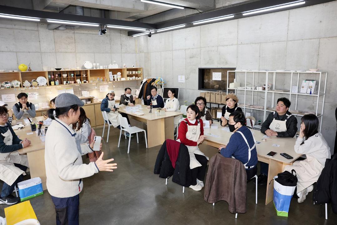 '2025년 연수구의회 직무연수(이천도자예술마을 견학)/ 2025.2.27(목)' 게시글의 사진(2) '5D9A4451.JPG'
