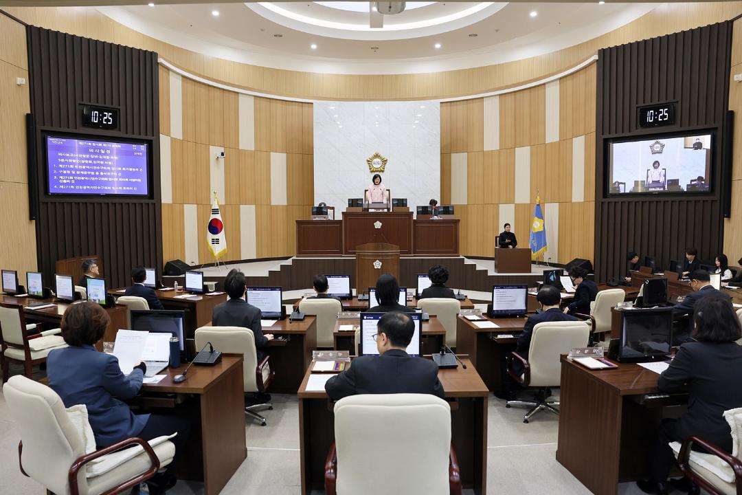 '제271회 연수구의회(임시회) 제1차 본회의' 게시글의 사진(18) '5D9A5236.JPG'