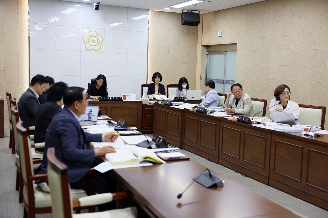'제273회 연수구의회(정례회) 예산결산특별위원회/  2025.06.24(화)~25(수)' 게시글의 사진(27) '5D9A0240.JPG'