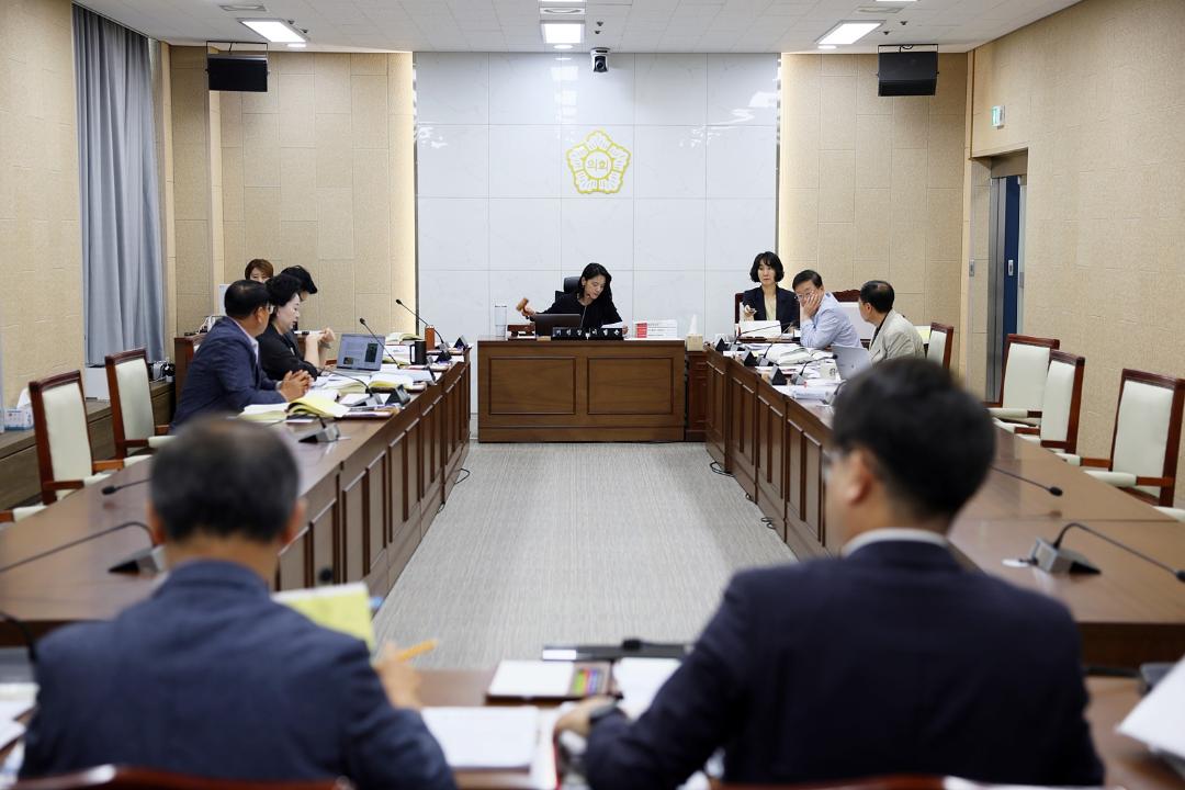 '제273회 연수구의회(정례회) 예산결산특별위원회/  2025.06.24(화)~25(수)' 게시글의 사진(30) '5D9A0256.JPG'