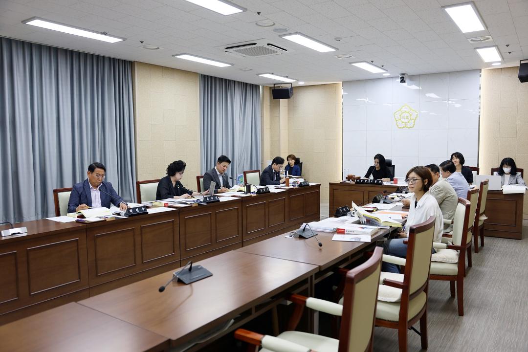 '제273회 연수구의회(정례회) 예산결산특별위원회/  2025.06.24(화)~25(수)' 게시글의 사진(28) '5D9A0242.JPG'