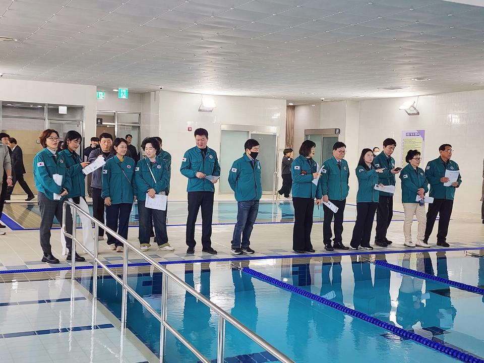 '제271회 연수구의회(임시회) 자치도시위원회 현장방문_옹암체육관, 연수공동구/ 2025.3.13(목)' 게시글의 사진(12) '20250313_113846.jpg' '제271회 연수구의회(임시회) 자치도시위원회 현장방문_옹암체육관, 연수공동구/ 2025.3.13(목)' 게시글의 사진(12) '20250313_113846.jpg'