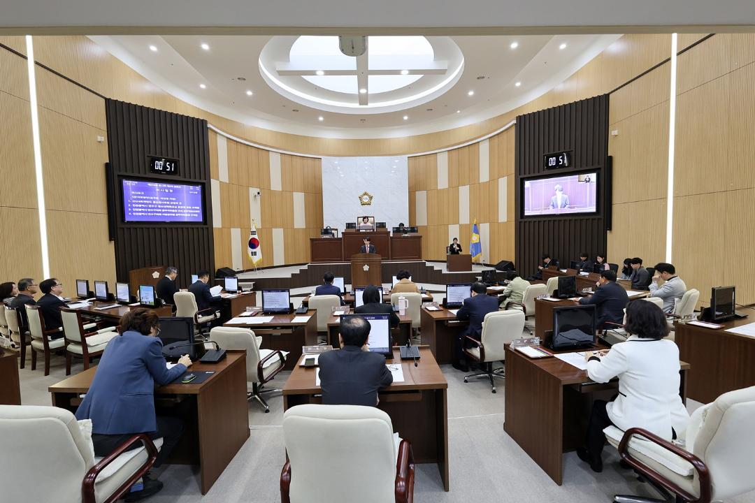 '제270회 연수구의회(임시회) 제2차 본회의' 게시글의 사진(17) '5D9A2331.JPG'
