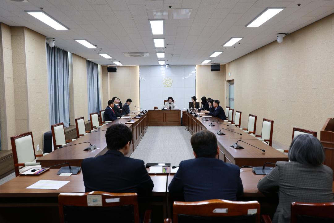 '연수구의회, 제275회 임시회 폐회' 게시글의 사진(5) '(사진자료5)연수구의회, 제275회 임시회 폐회_예산결산특별위원회.jpg'