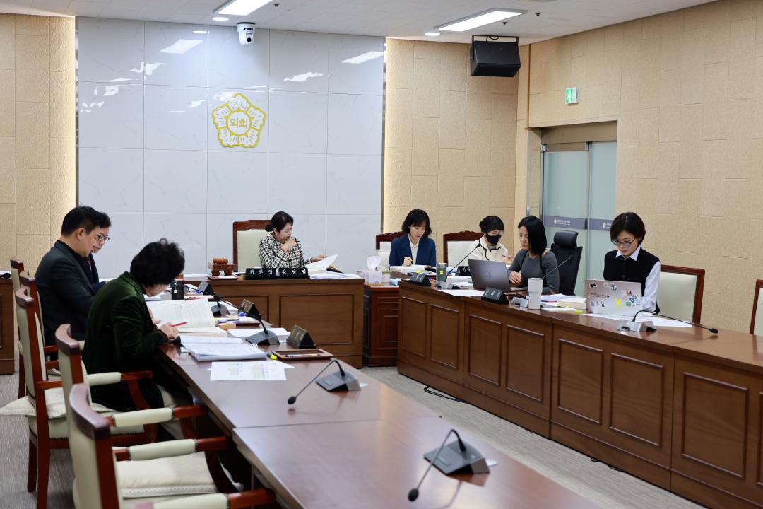 '연수구의회, 제275회 임시회 폐회' 게시글의 사진(2) '(사진자료2)연수구의회, 제275회 임시회 폐회_기획복지위원회.JPG'