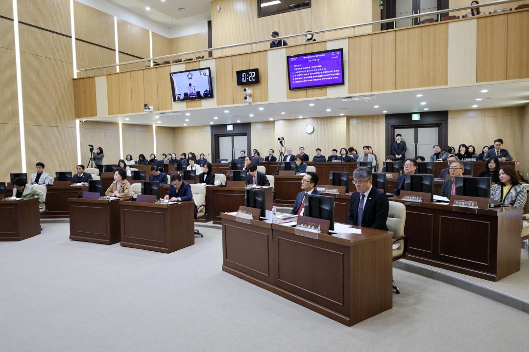 '연수구의회, 제270회 임시회 폐회' 게시글의 사진(5) '(사진자료5)연수구의회, 제270회 임시회 폐회.JPG'
